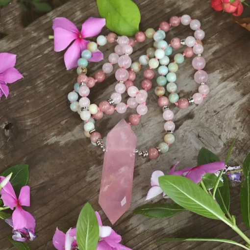Pendentif Quartz rose de chez gaia exposition du produit